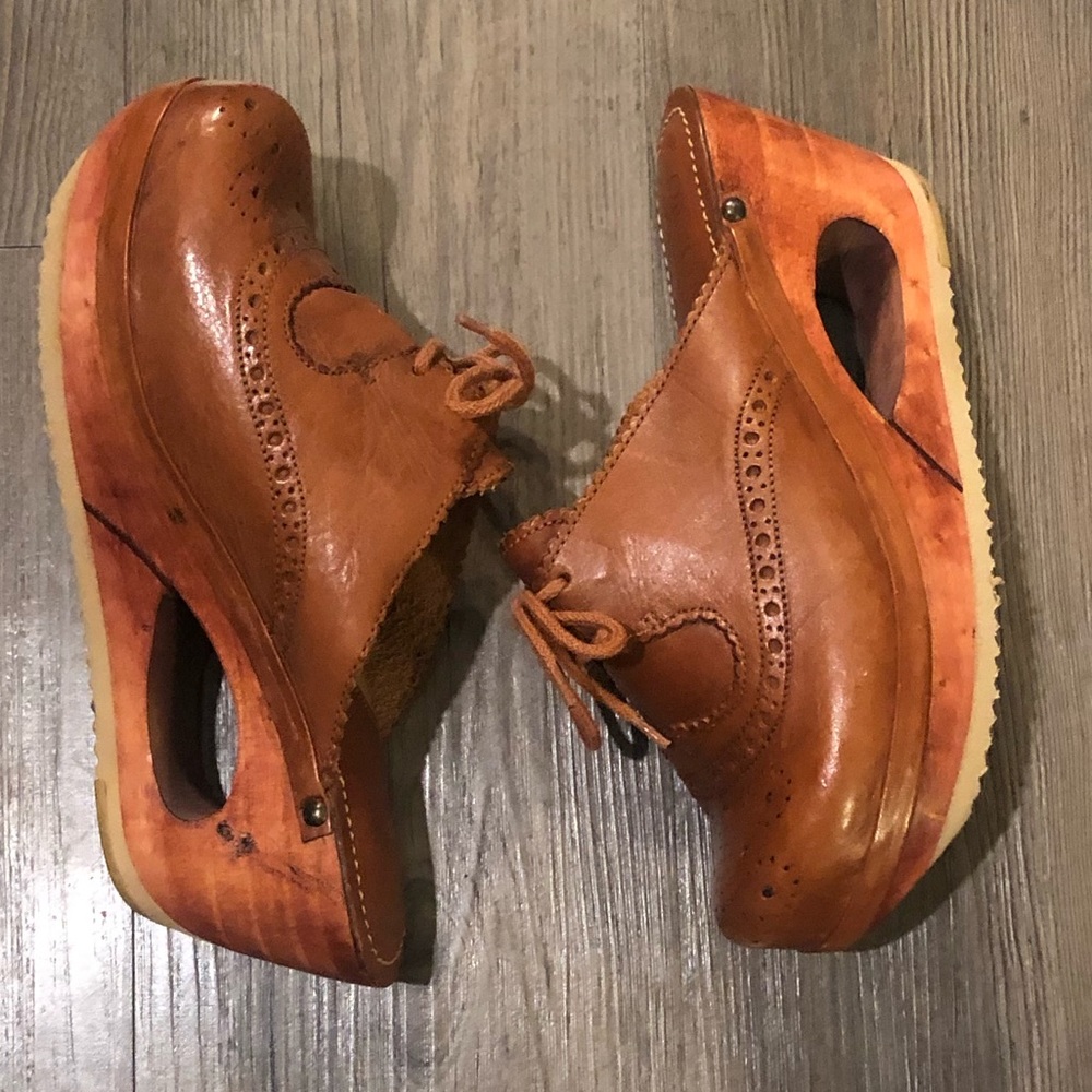 Vintage 70s QualiCraft Wooden/Leather Clogs